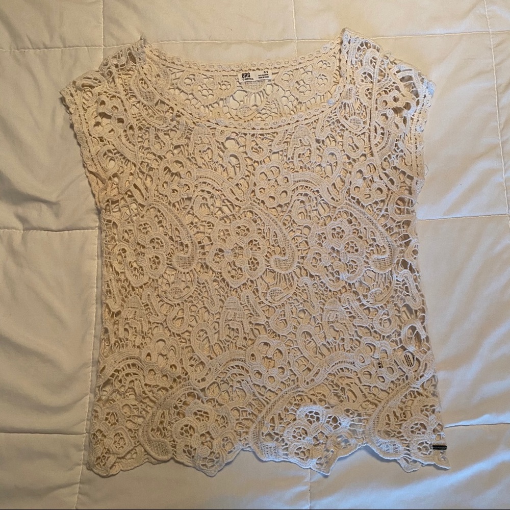 Short sleeve Lace blouse